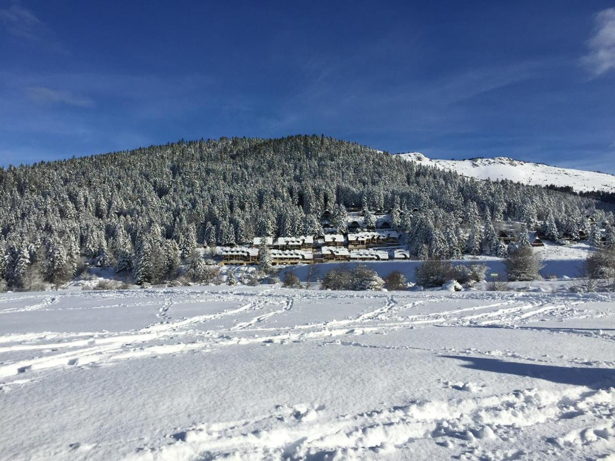Gite Chaleureux Au Lac De Payolle Campan Exterior photo